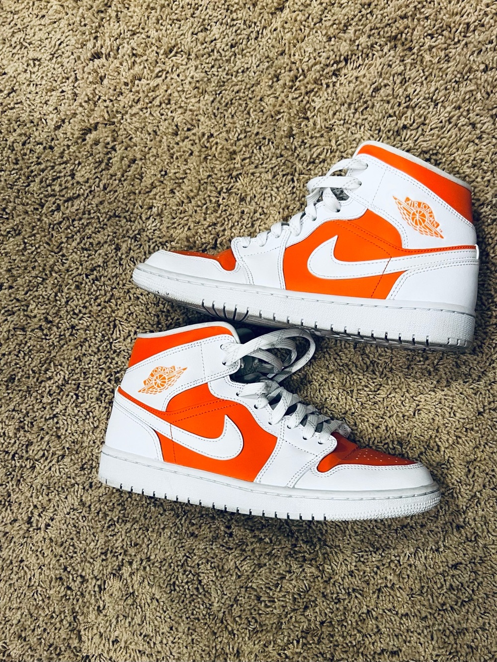 Jordan women’s High-Top Sneakers - White/Orange